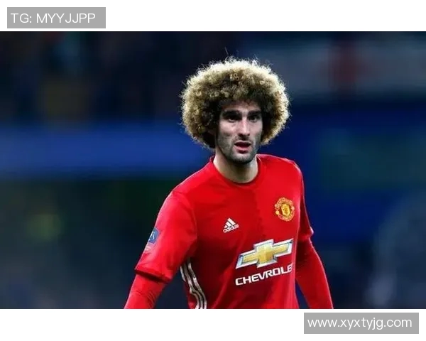 足球明星的卷发魅力中长款造型图片欣赏与时尚解析